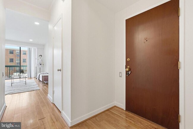 Building Photo - 955 26th St NW