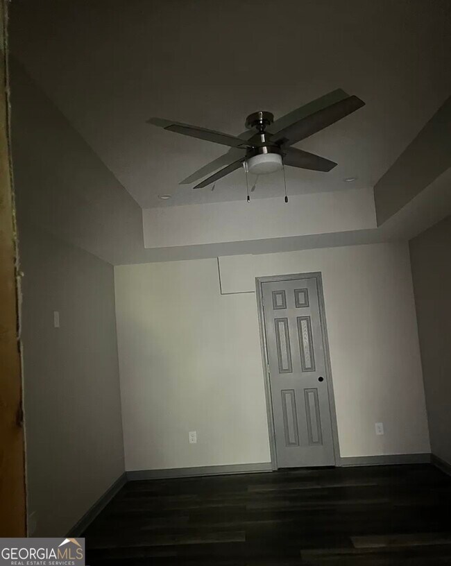 Building Photo - 3335 Prairie Dr