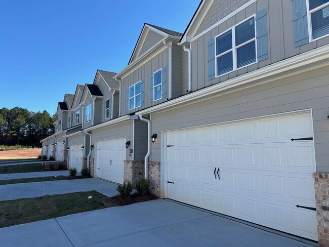 Building Photo - 200-B Alston Ridge Dr