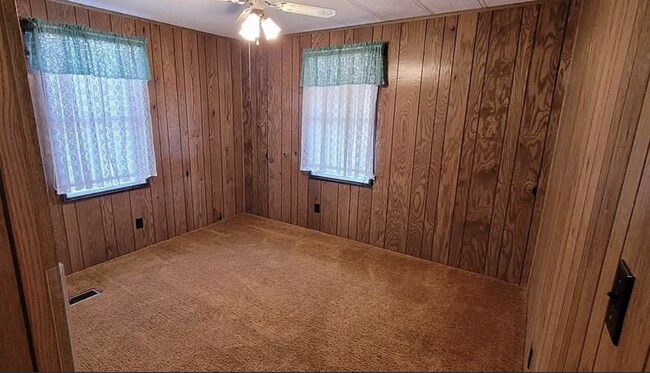 Building Photo - Charming 2-Bed Pueblo West Home with Vintage Character & Covered Parking