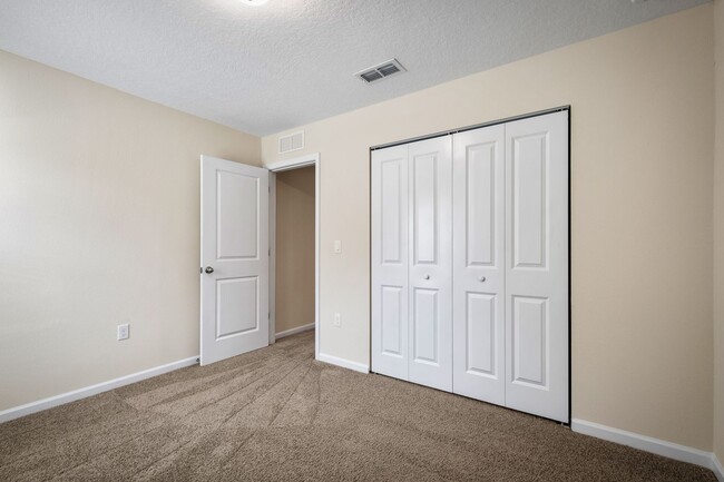 Building Photo - ***AVAILABLE SOON*** 4/3 with Bonus Room i...