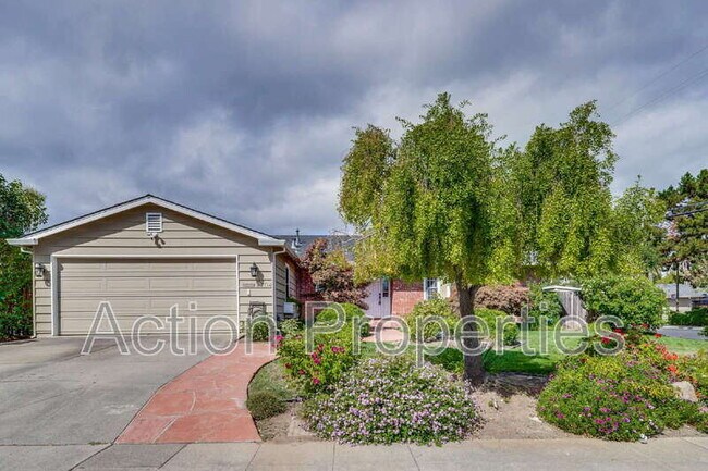Primary Photo - 2704 Doverton Square