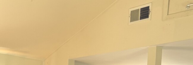 Building Photo - 19006 W Edwards Rd