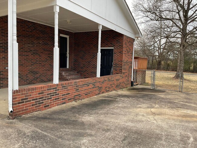 Building Photo - Home For Rent in Crouse NC