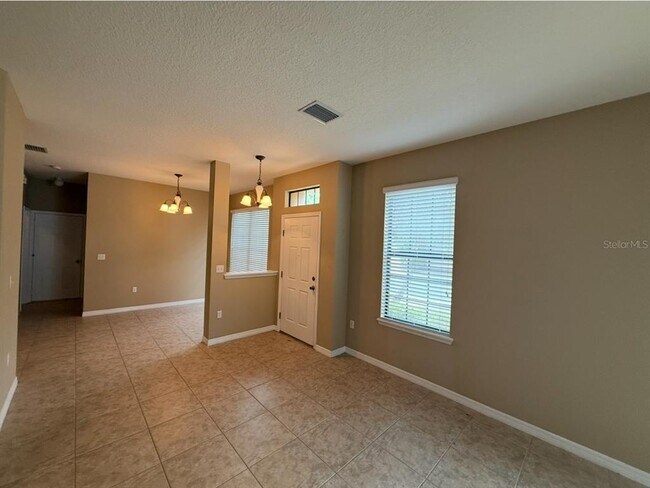 Building Photo - 16604 Kingletside Ct