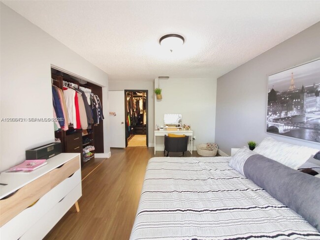 Building Photo - 3619 Torremolinos Ave