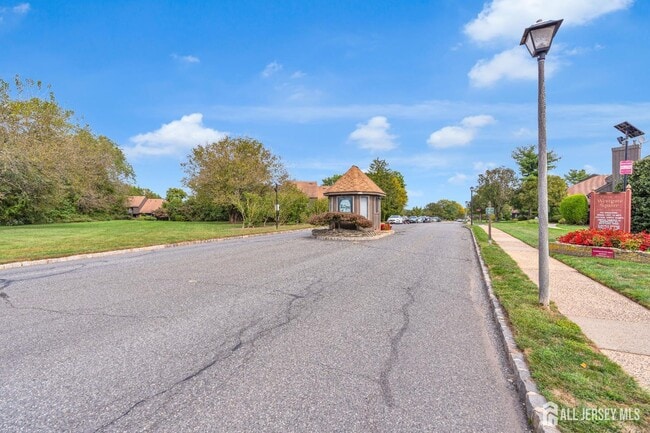 Building Photo - 224 Westgate Dr