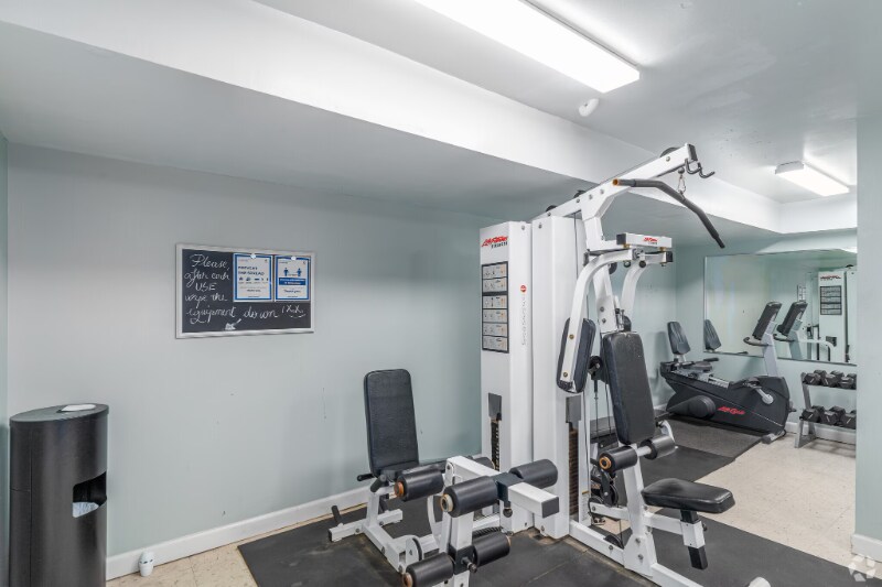 Building Photo - 1314 Wharton Dr