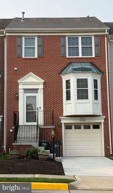 Building Photo - 47574 Comer Square