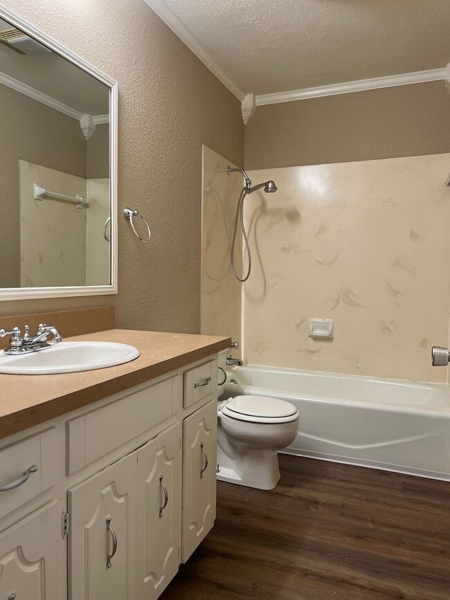 Building Photo - 16 Patty Ln