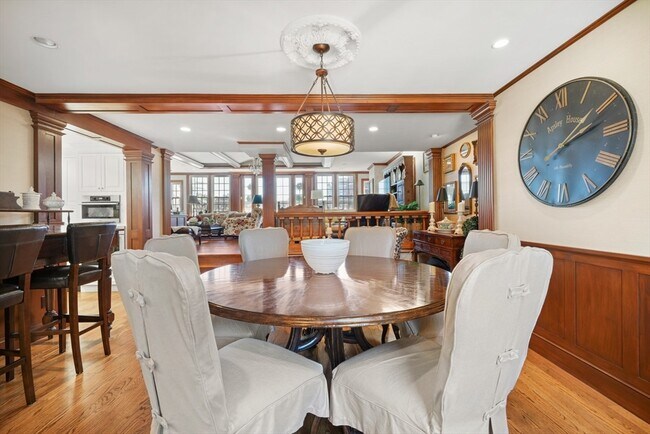 Building Photo - 95 Beacon St