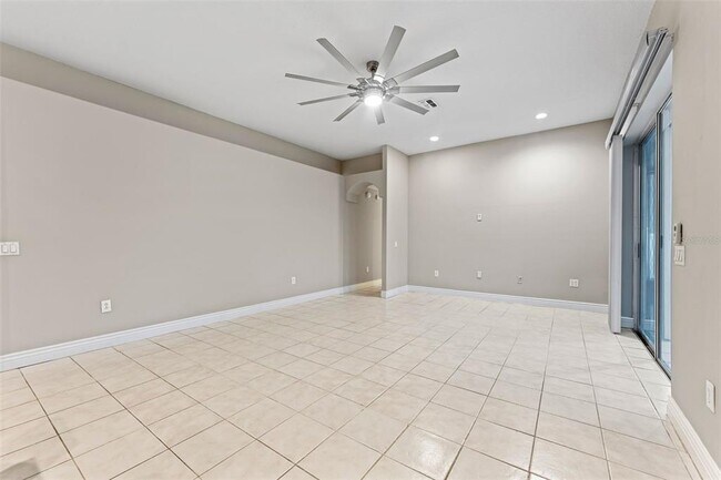 Building Photo - 25946 Buckthorn Ave