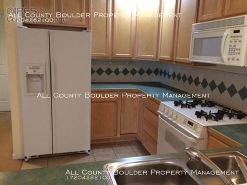 Building Photo - 1575 Zamia Ave