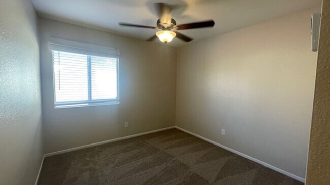 Building Photo - Gorgeous 4 Bedroom, 2.5 Bath with Loft in Rancho Del Oro For Rent!