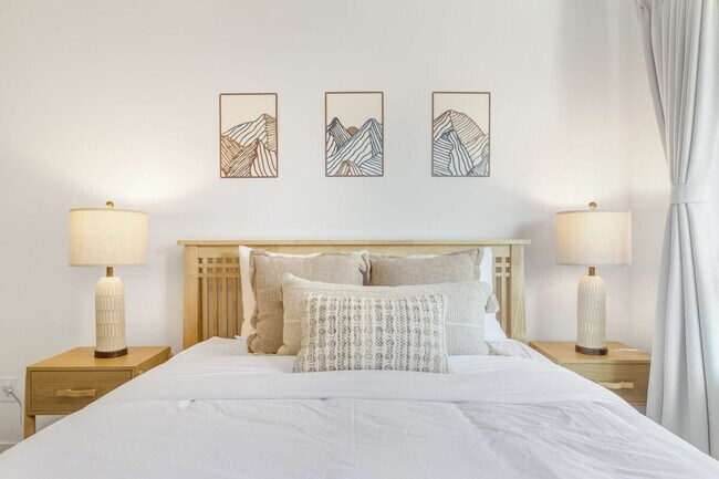 Building Photo - 722 3rd Ave N