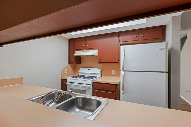 Building Photo - 1805 Rawhide Dr