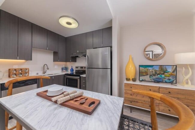 Building Photo - Mia Palo Alto