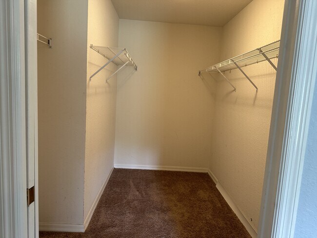 Building Photo - 4569 Balsey St