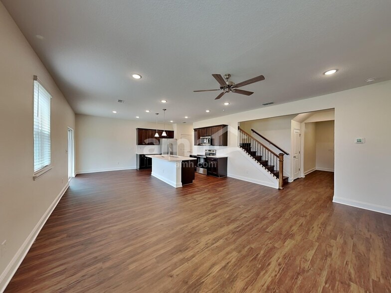 Building Photo - 616 Onate Cir