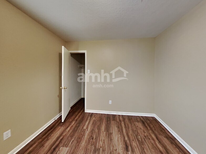 Building Photo - 4922 Kasos Isle Dr