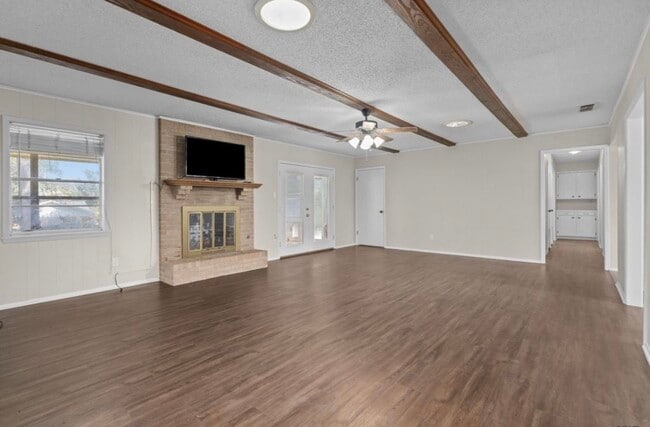 Building Photo - 2020 S Tipton Ave