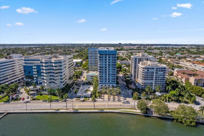 Building Photo - 1551 N Flagler Dr