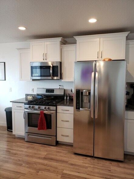 Building Photo - 463 S Fox Chase Ln