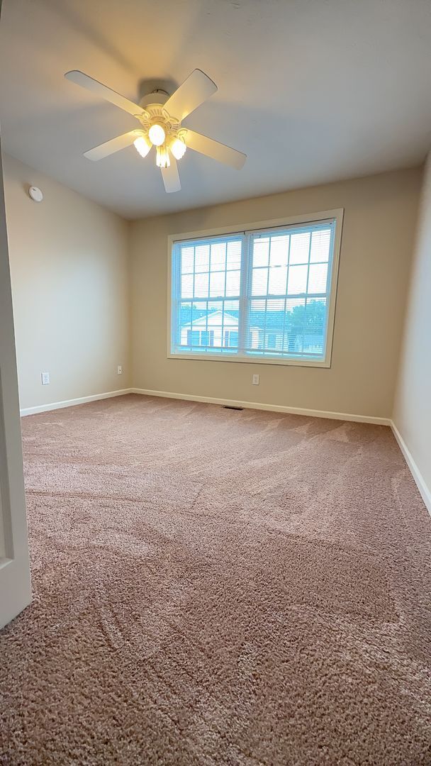 Building Photo - 3 BDRM TOWNHOUSE AVAILABLE JULY OR AUGUST 2026;  Rent $1,825