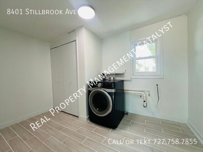 Building Photo - 8401 Stillbrook Ave
