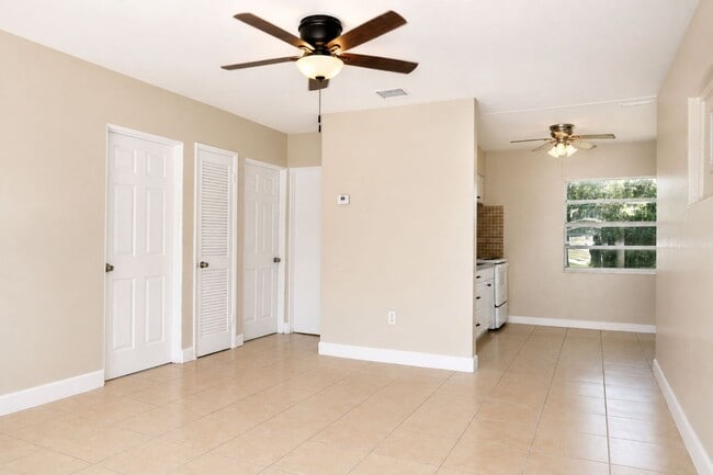 Building Photo - 3 Bedroom, 1 Bathroom Home for Rent in Largo!