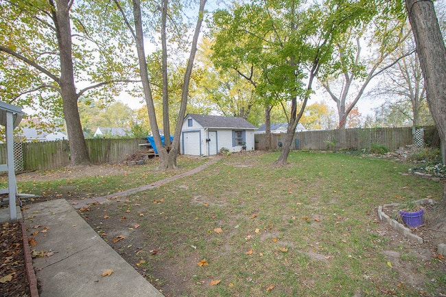 Building Photo - 301 W Forest Ave