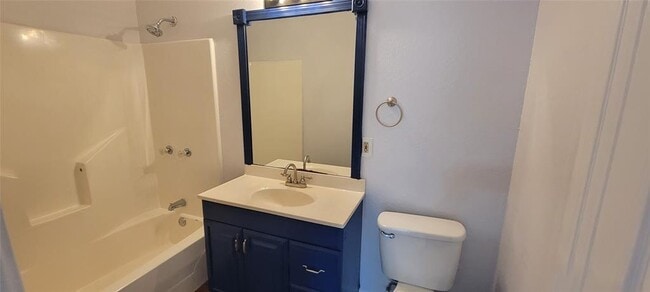 Building Photo - 386 Lamaloa Ln