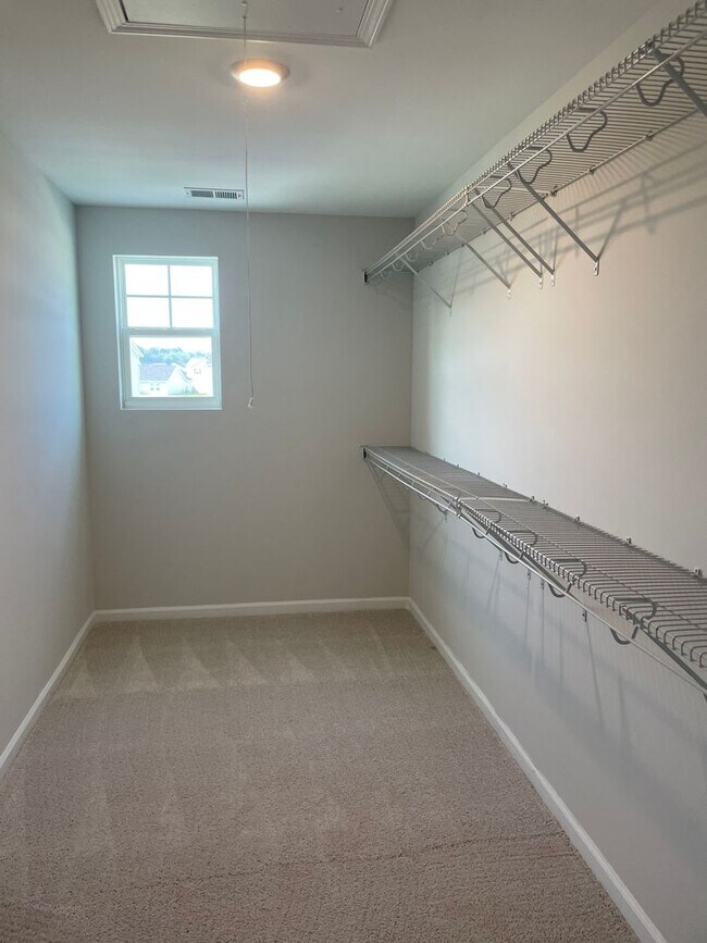 Building Photo - Rice Creek!  Port Wentworth **Rent Special...