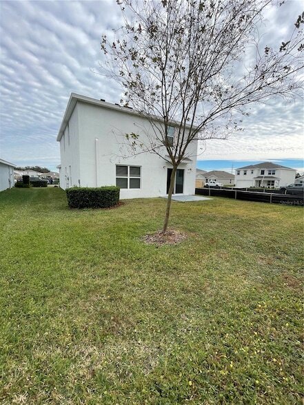 Building Photo - 37059 Kings Crown Dr