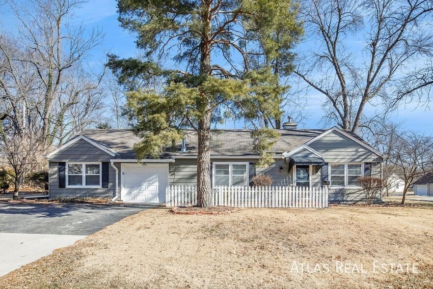 Primary Photo - 7543 Booth Dr
