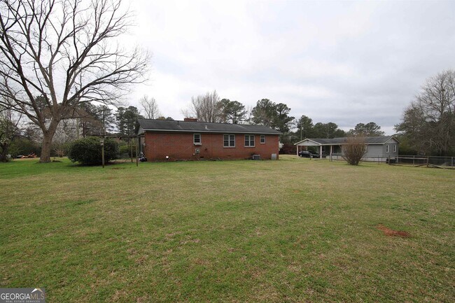 Building Photo - 121 Alton Dr