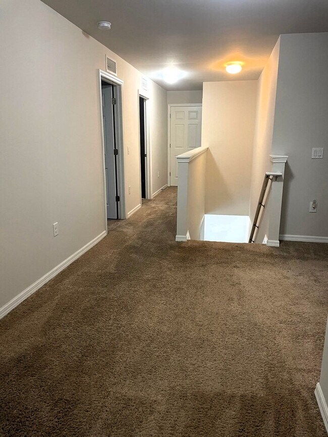 Building Photo - NE Cape Coral Single Family Home