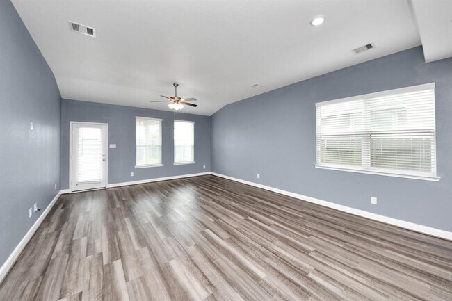Building Photo - 931 Barstow Dr