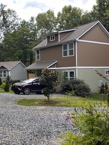 Building Photo - 107 Owens Creek Rd