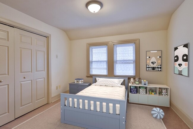 Building Photo - 1104 Elm St