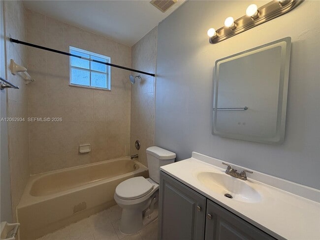 Building Photo - 4096 SW 158th Ave