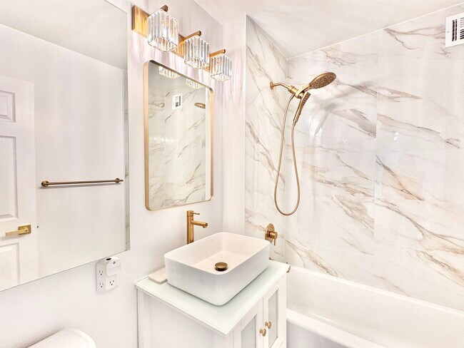 Building Photo - 20 2nd street WASHINGTON St