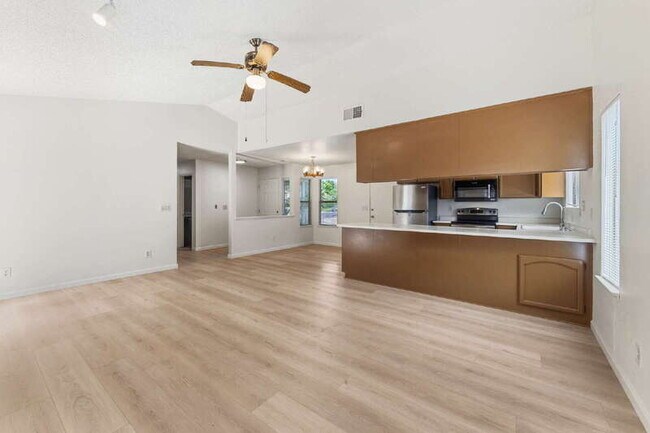 Building Photo - 101 Claim Ct