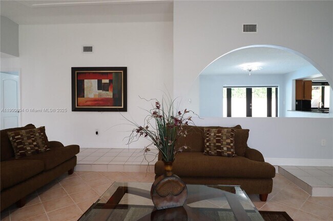 Building Photo - 10615 SW 129th Ct