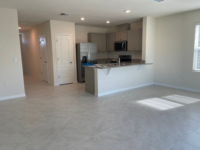 Building Photo - 1584 Swan Swim Dr