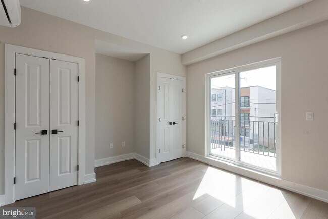 Building Photo - 3849 Fairmount Ave