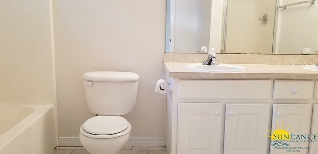 Building Photo - Great 3 Bedroom Home in Fort Walton Beach