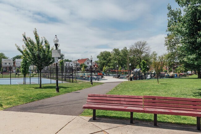 Building Photo - 144 Bergen Ave