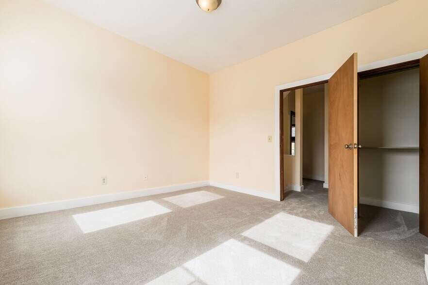 Building Photo - 277 S Champion Ave