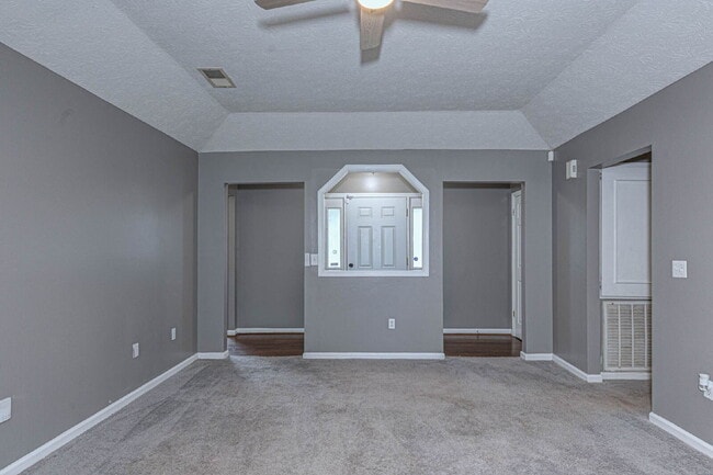 Building Photo - Move-In Ready 3/2 in Columbus | Appliances + W/D + Lawn Care + Pest Control Included | $1,600/mo